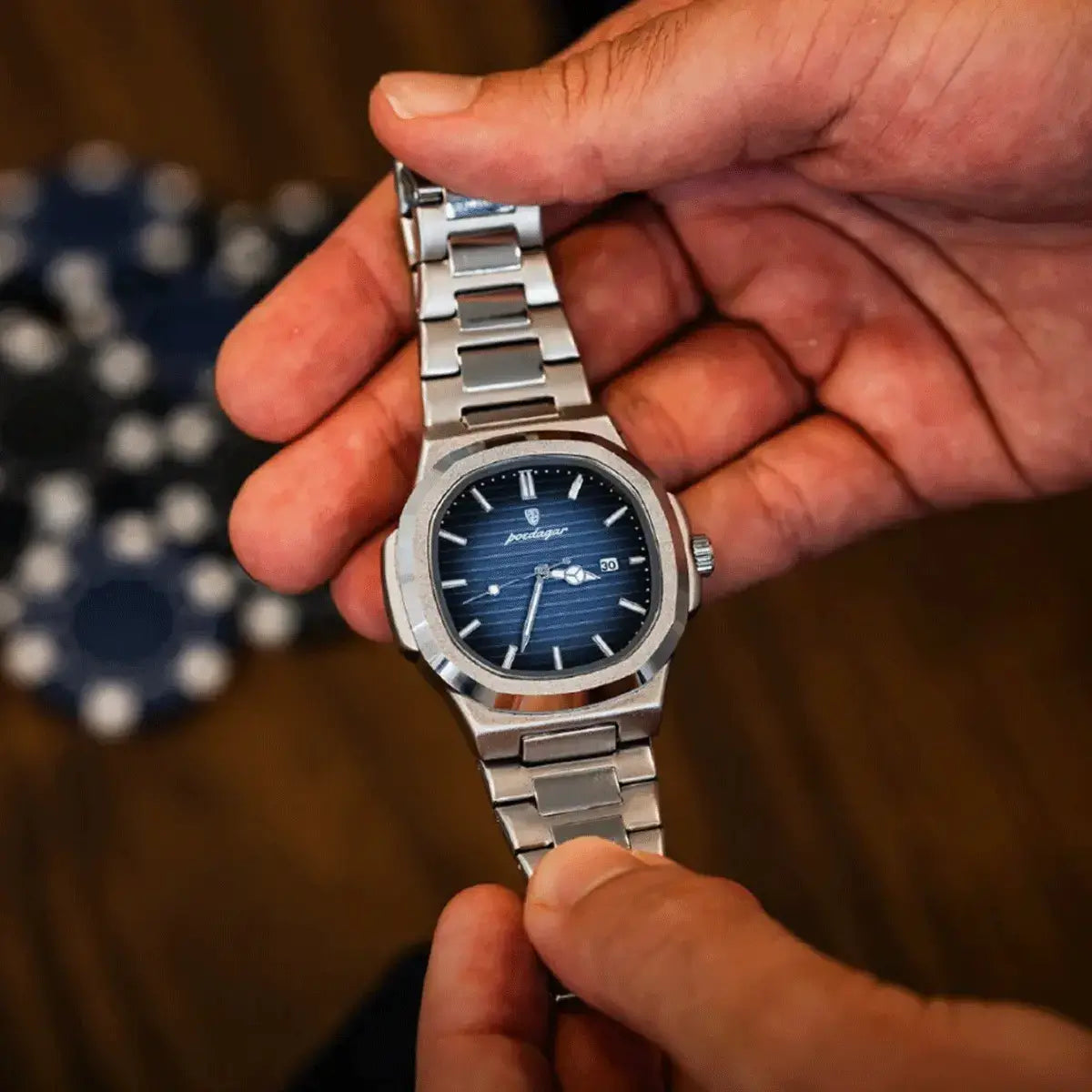 Men’s Luxe Nautilus™ Watch with a free strap kit – A real bargain!